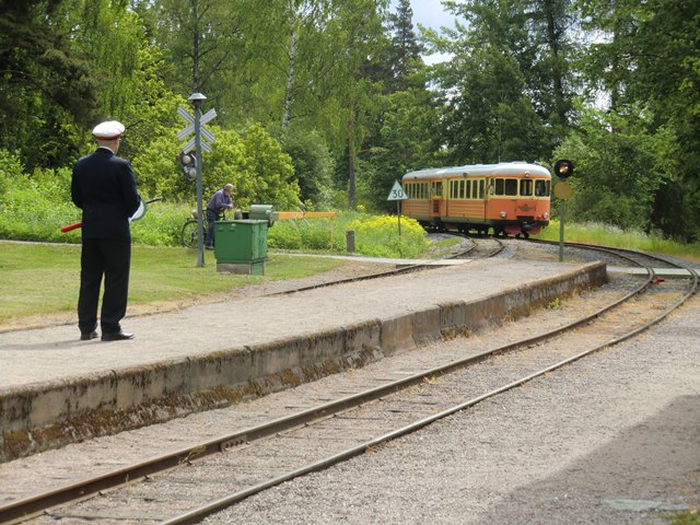 Rälsbuss på ingång